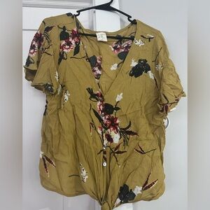 Cropped flowy blouse